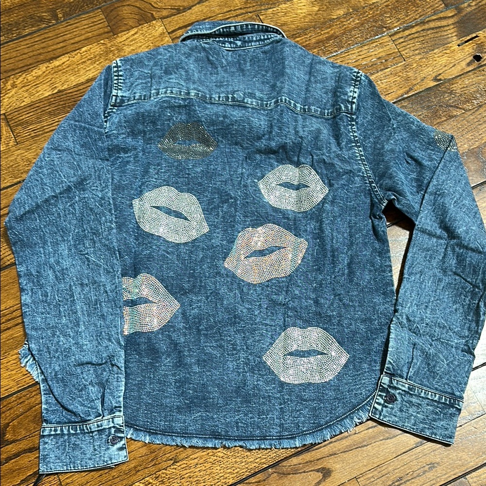 Lauren Moshi Blue Graphic Button Down Shirt - Picture 6 of 7